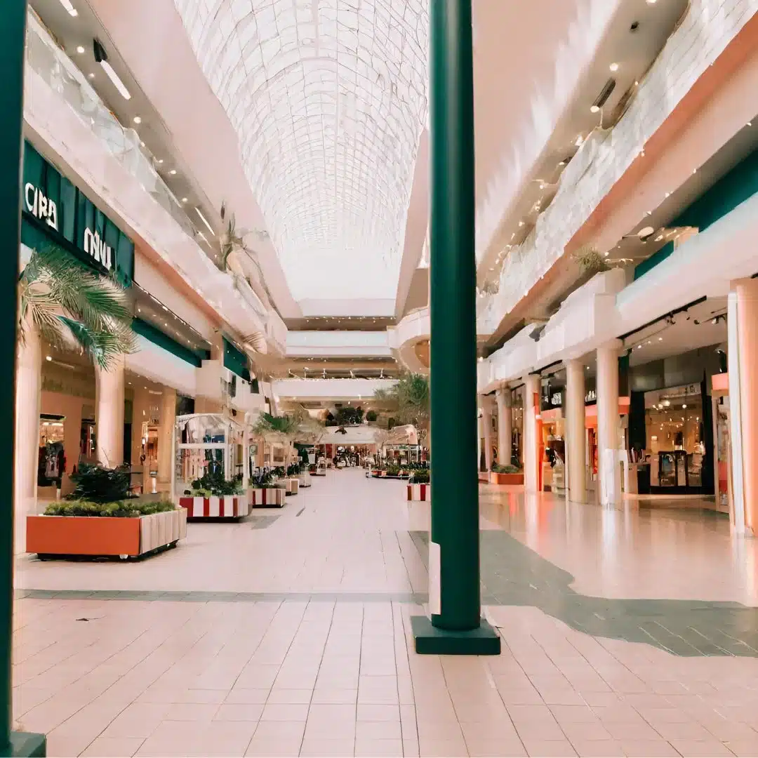 plaza comercial agua