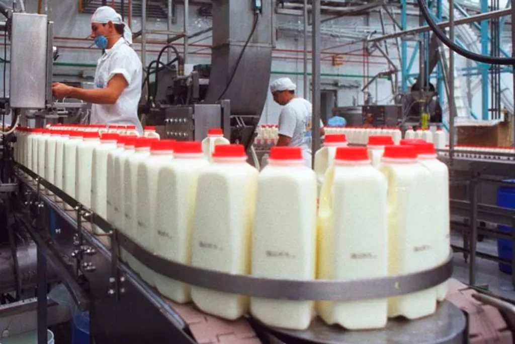 Fábrica de productos lácteos "Leche Fresca": 